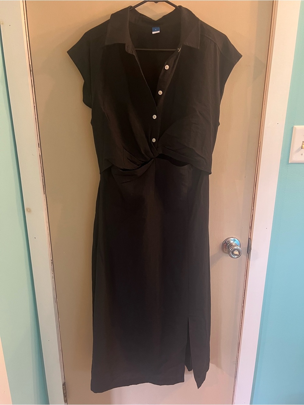 Old Navy Black Twist-Front Midi Dress with Collar-never worn